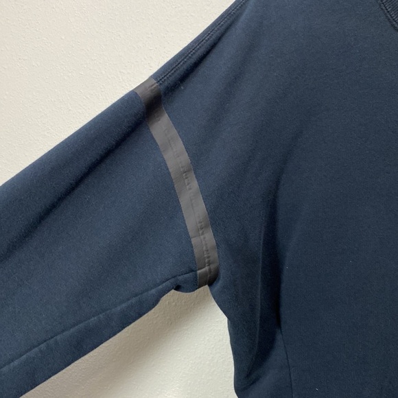 NIKE WOMEN'S RU TECH FLEECE CROPPED CREW
BLACK - Picture 4 of 10